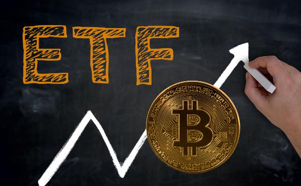 <b>701只基金入场对冲基金、养老金和银行二季度持续扫货比特币ETF</b>